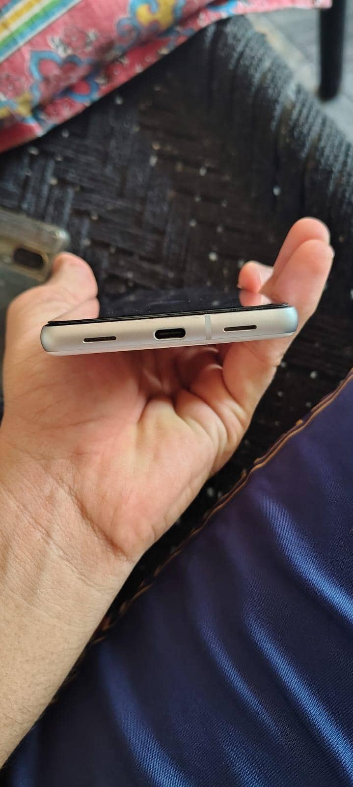 google pixel 7a 3