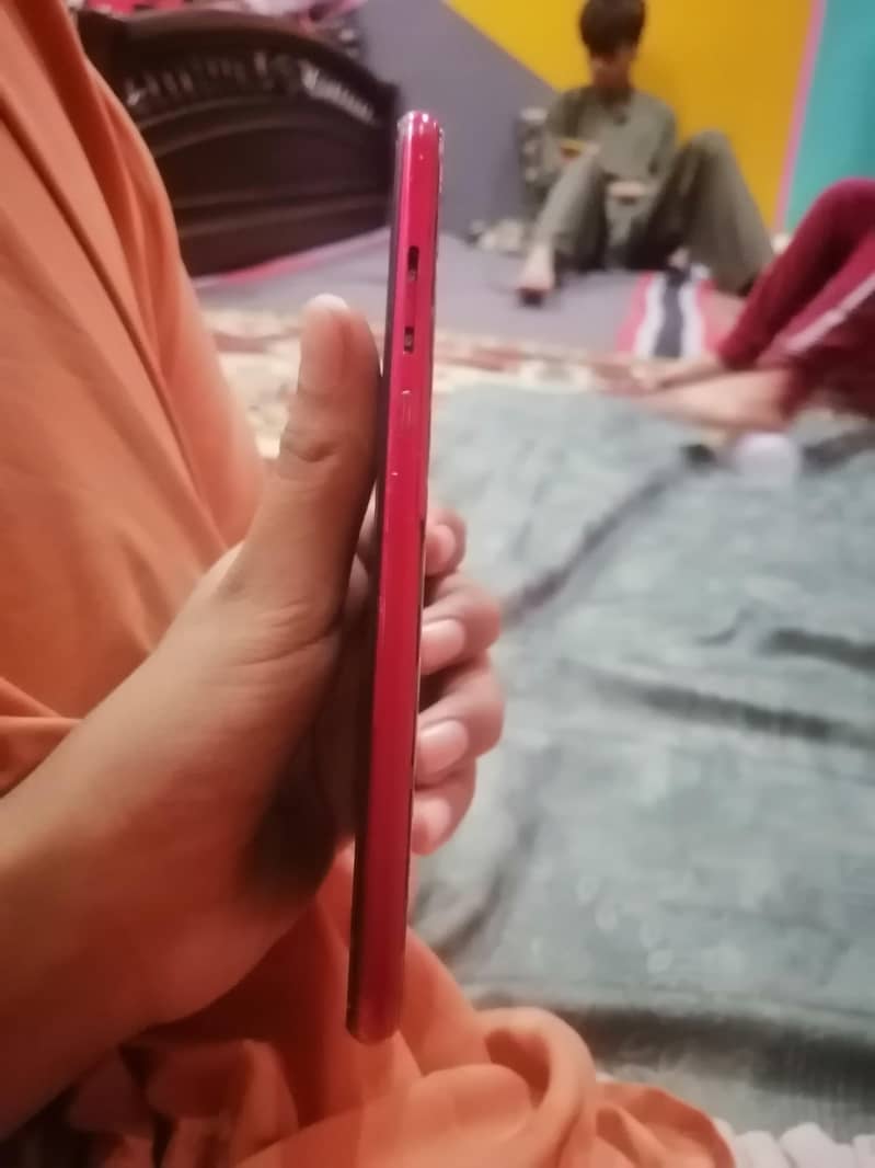 Honor 8X 4