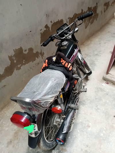 Unique 125cc 2012 Karachi