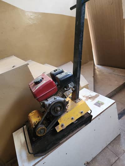 Plate compactor