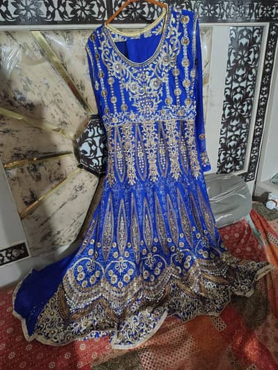 Royal Embroide suit's