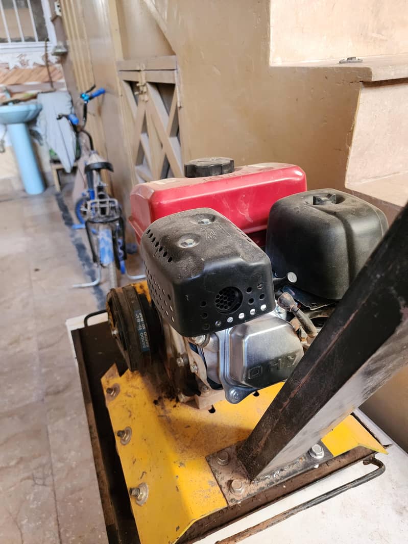 Plate compactor 1