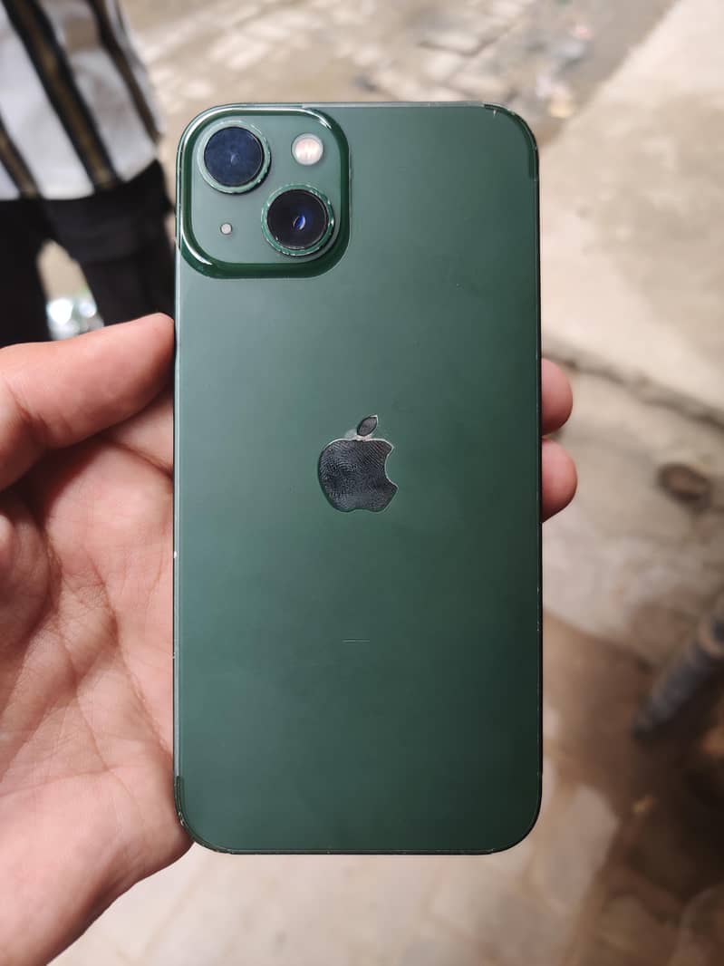 Apple iPhone 13 5