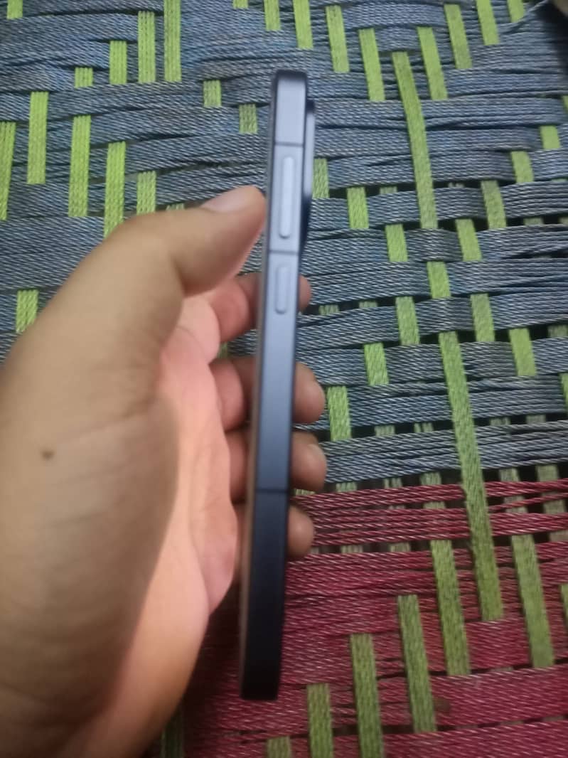 One Plus 13s 5