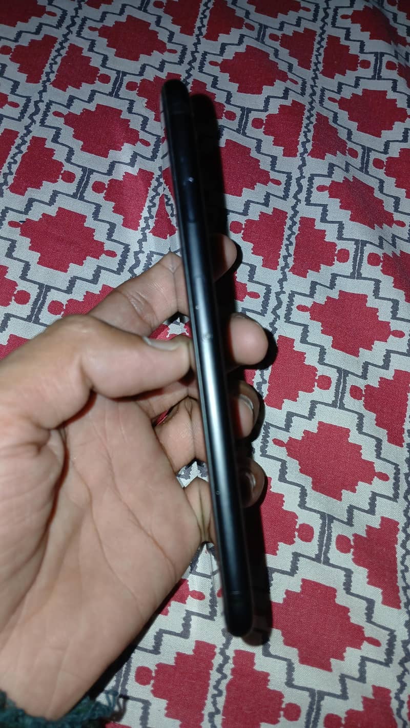 Apple iPhone 7 2