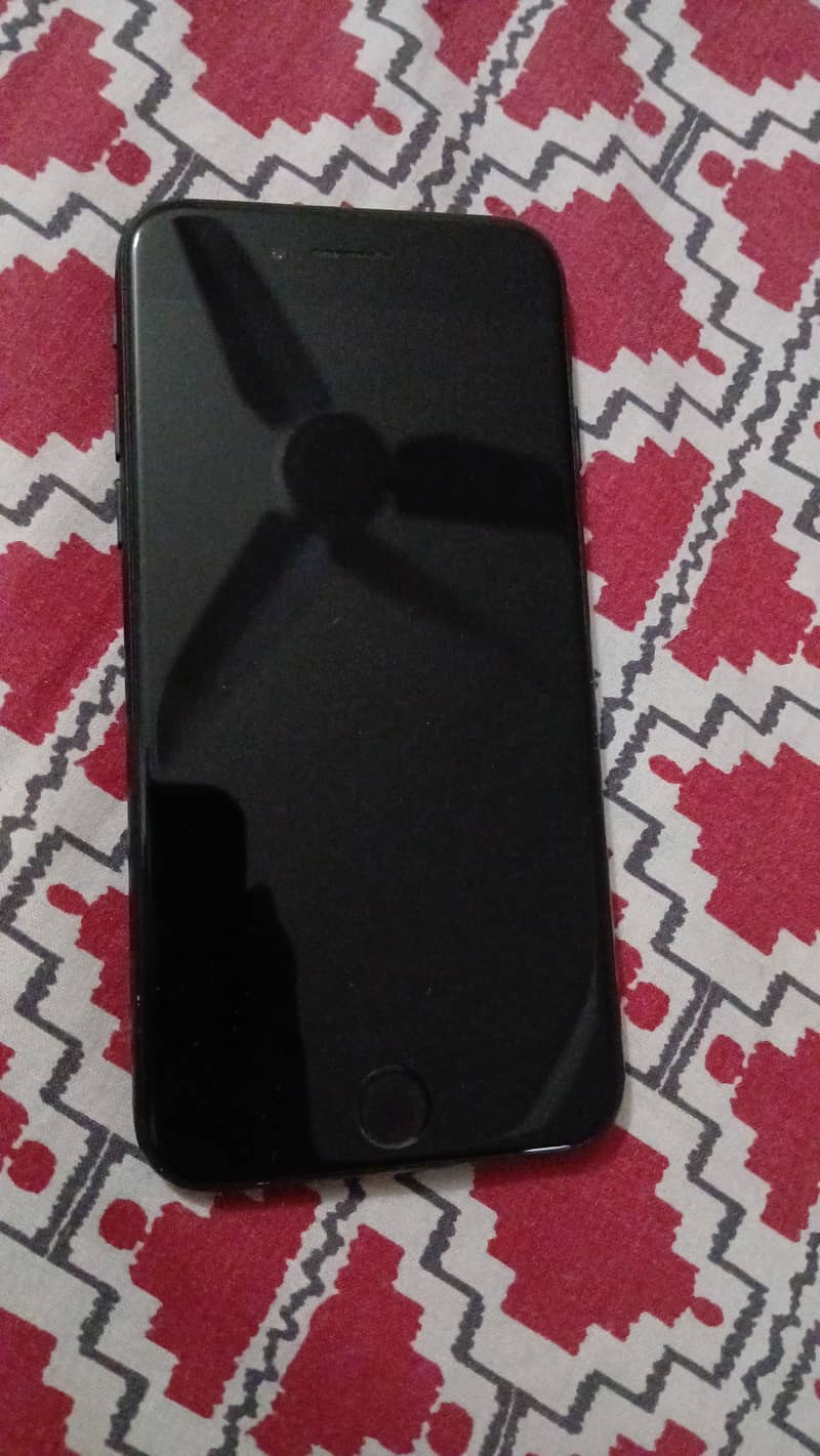 Apple iPhone 7 4