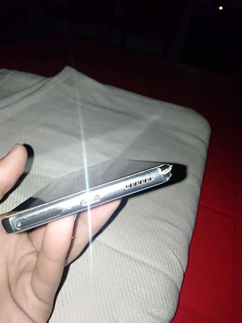 Tecno CAMON 40 2