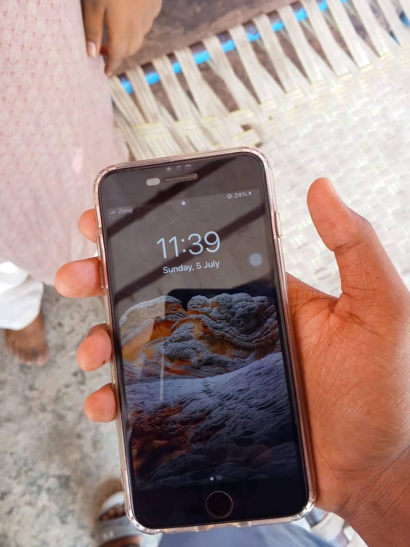 Apple iPhone 7 Plus 1