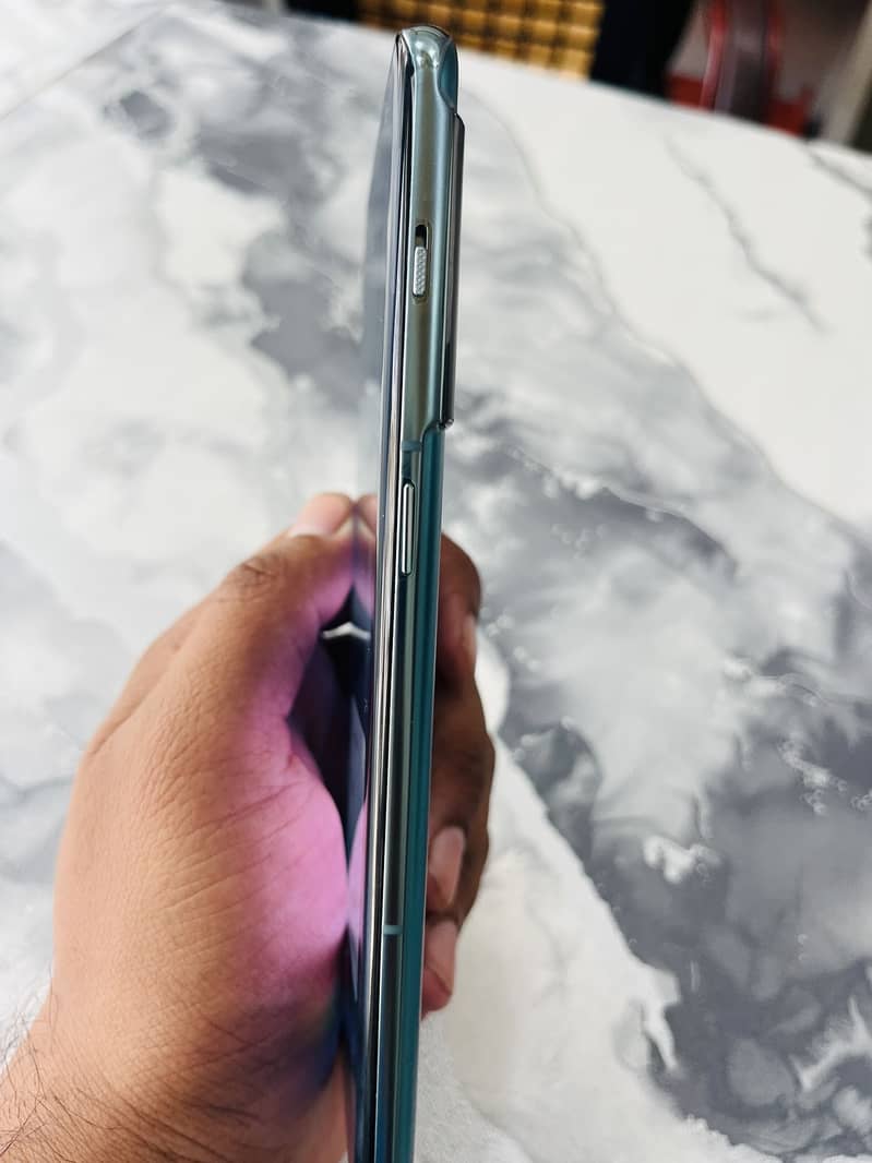 One Plus 10 Pro 3