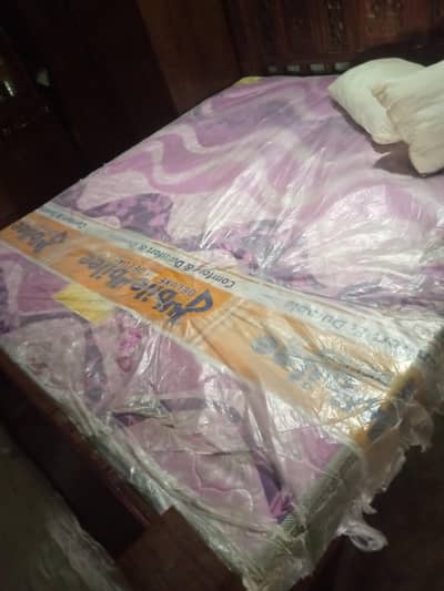 full size mattress 5 inch ka hai look in new like