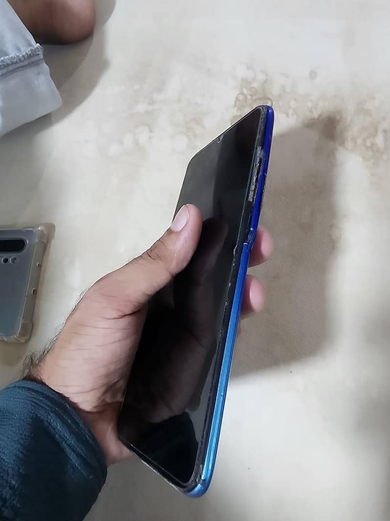 Tecno Spark 4 0