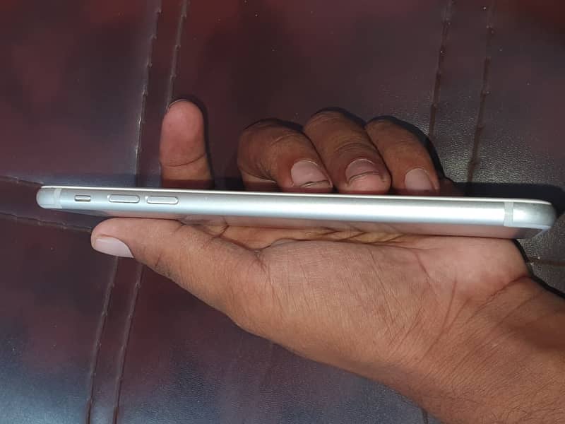 Apple iPhone 7 Plus 1