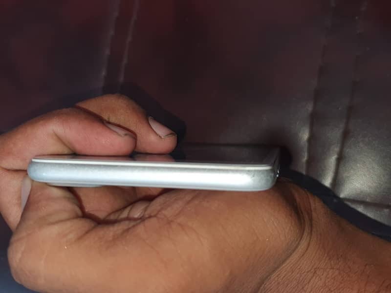 Apple iPhone 7 Plus 3