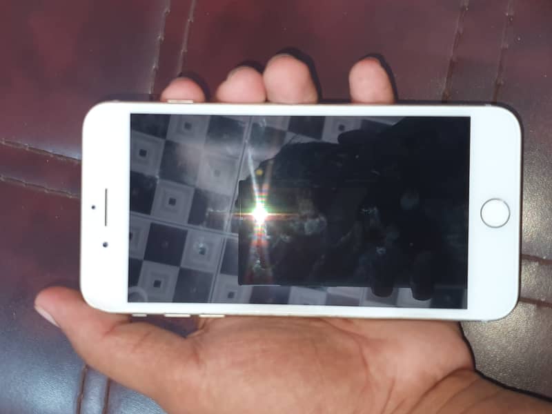 Apple iPhone 7 Plus 5