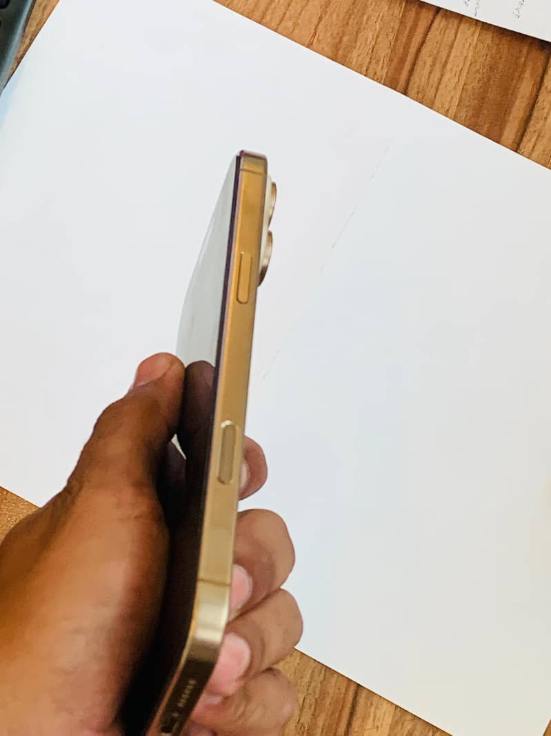 IPhone 16Pro Max 3