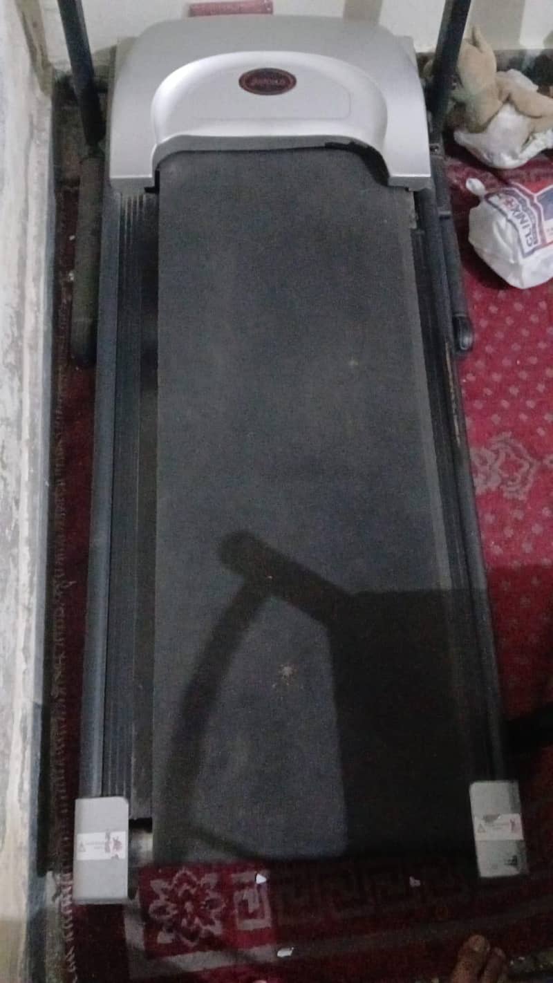Apollo Treadmill Machine 1