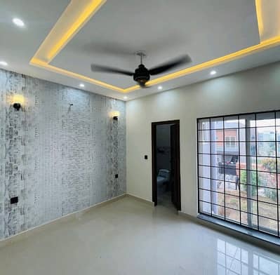 Well-constructed House Available For sale In Nasheman-e-Iqbal Phase 2