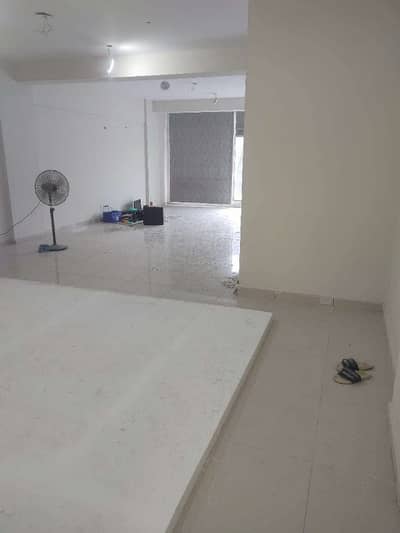 COMMERCIAL MASTERPIECE: 1020 SQ FT EXECUTIVE OFFICE SPACE FOR RENT IN ZAMZAMA COMMERCIAL, DHA PHASE 5