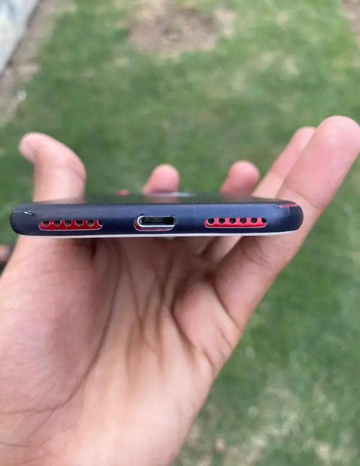 Apple iPhone 7 3