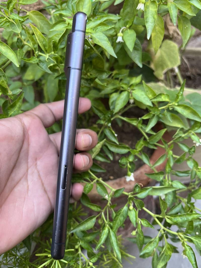 Google Pixel 7 4