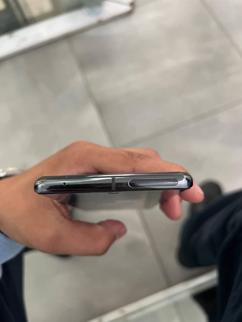 Google Pixel 7 Pro 12GB RAM / 128GB Storage – Excellent Condition 2