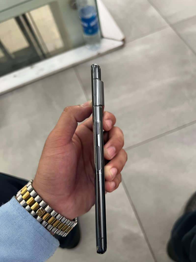 Google Pixel 7 Pro 12GB RAM / 128GB Storage – Excellent Condition 4