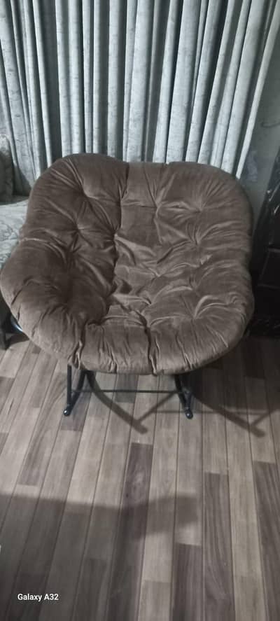 Comfortable lounge Chair-Excellent Condition like Brand New