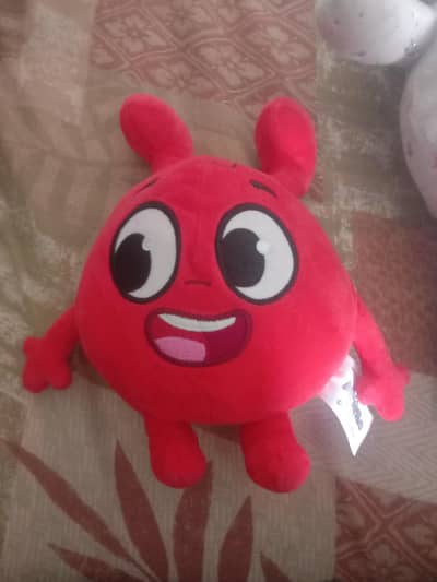 pack of 2 1 mini elephant and one stuffed toy come in inbox