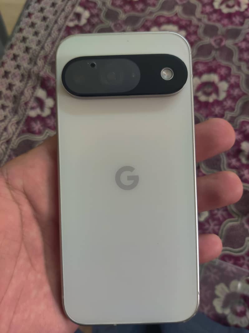 Google Pixel 9 3