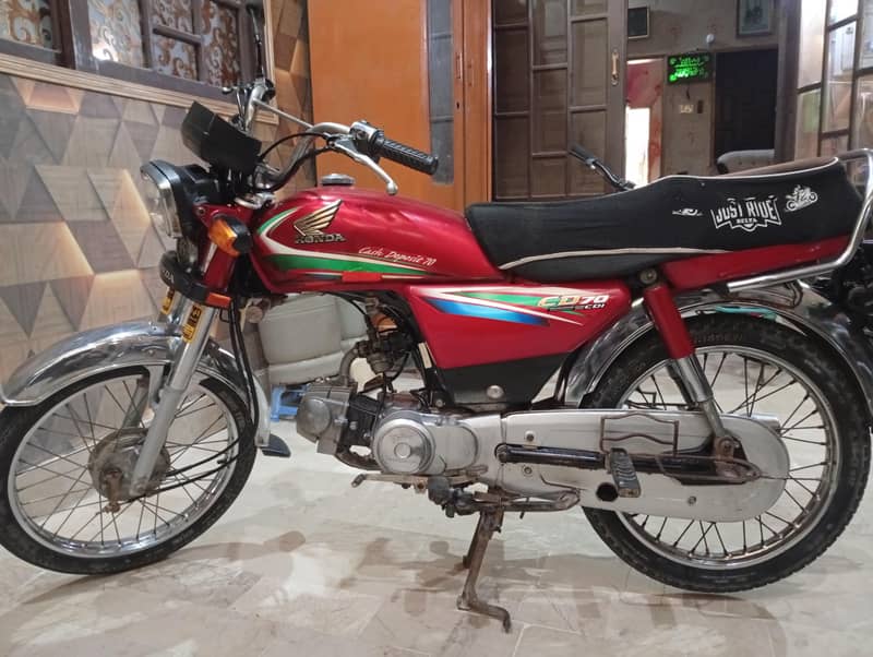 CD 70 Red 7