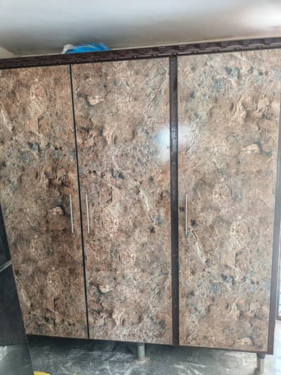 Almari for sell