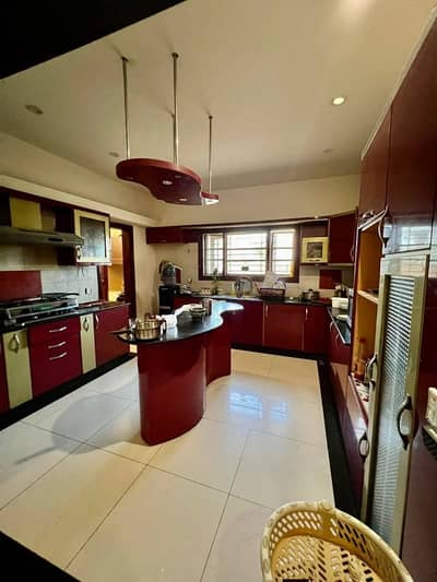 PREMIUM URBAN RESIDENCE: ARCHITECT-DESIGNED 6-BEDROOM SIGNATURE BUNGALOW WITH BASEMENT FOR RENT IN DHA PHASE 6, KARACHI
