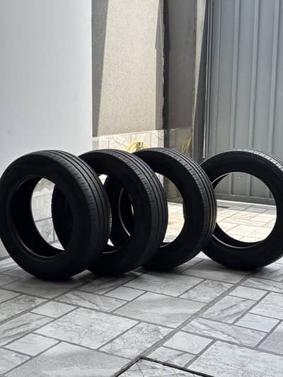 4x Dunlop SP Touring R1 Tyres – 185/65R15