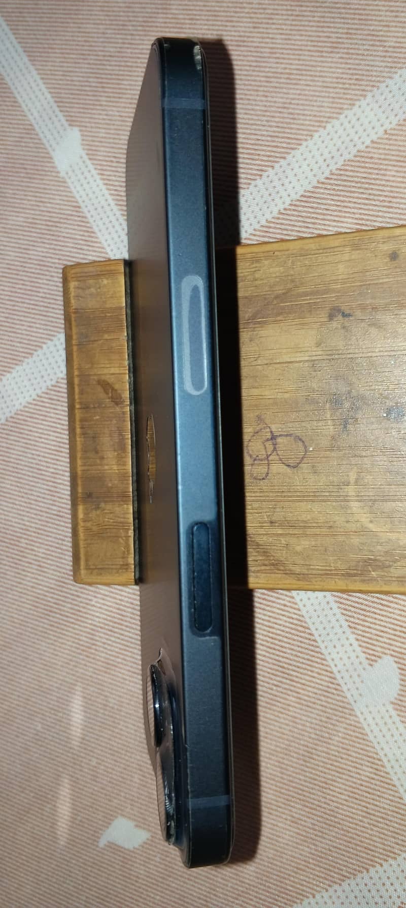Apple iPhone 13 4
