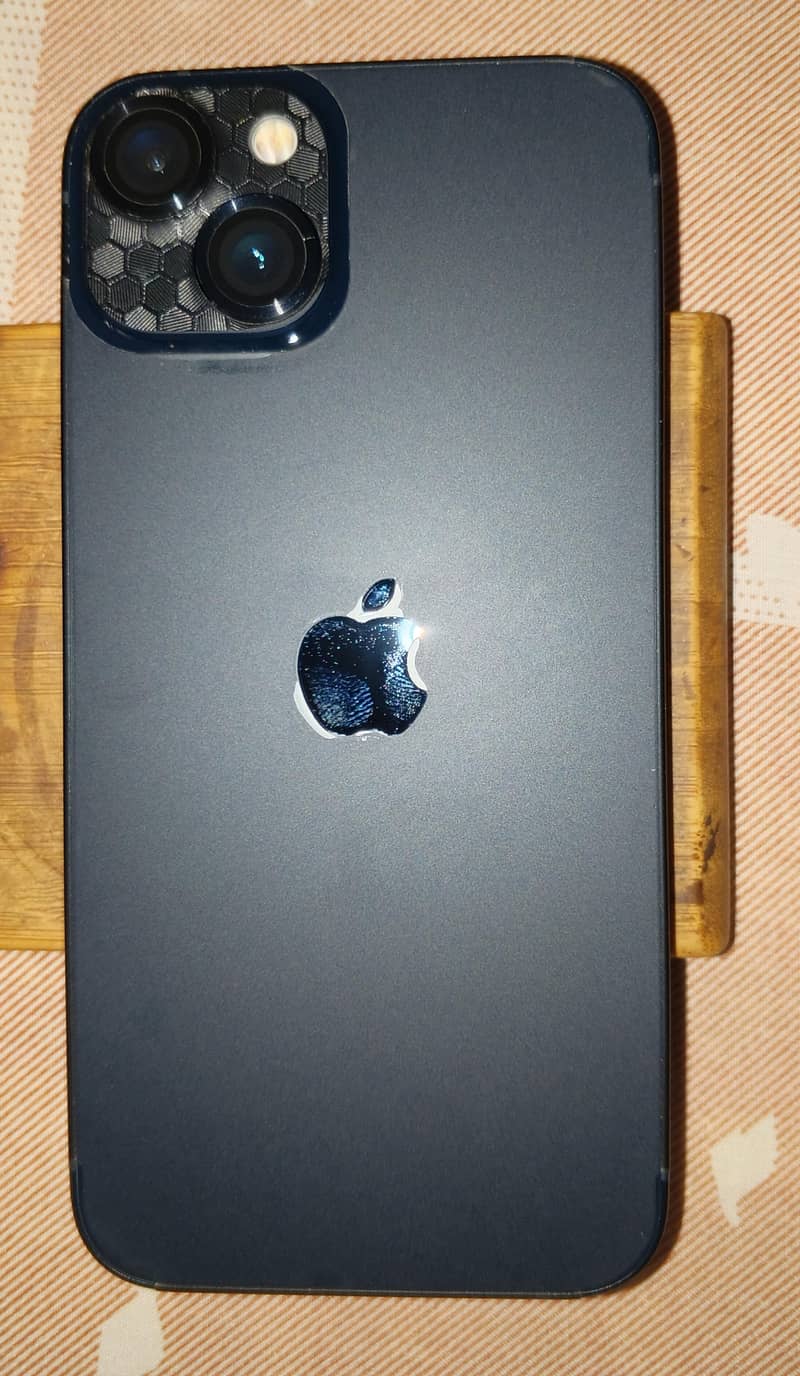 Apple iPhone 13 5
