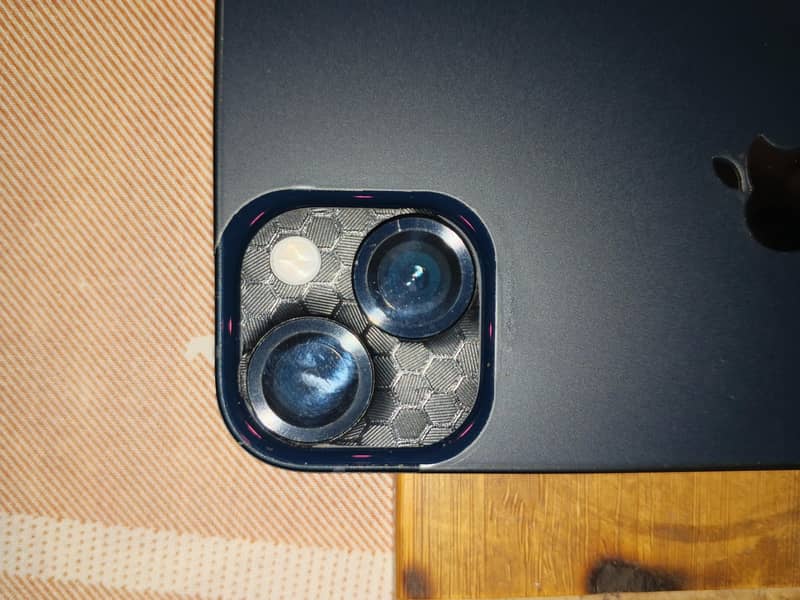 Apple iPhone 13 7