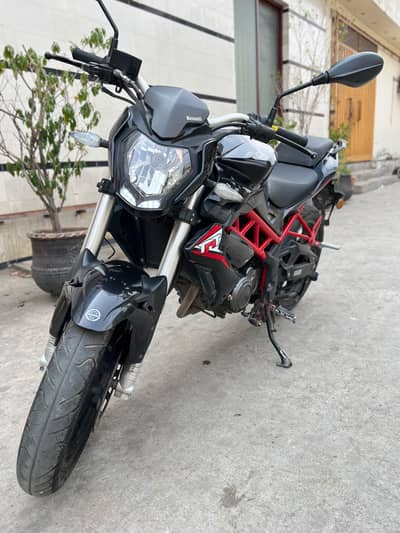 Benelli TNT 150i