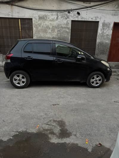 Toyota Vitz 2010