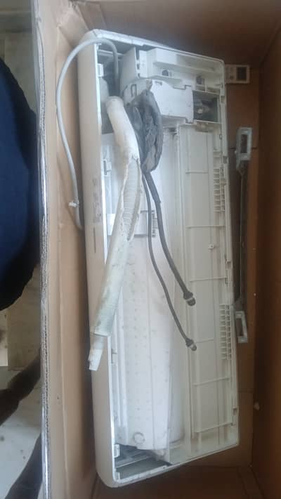 Haier 1 ton inverter AC good condition