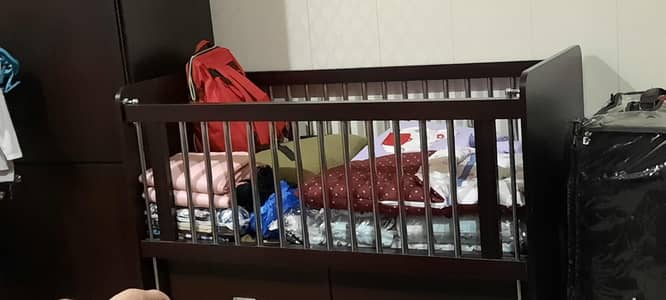 baby cot