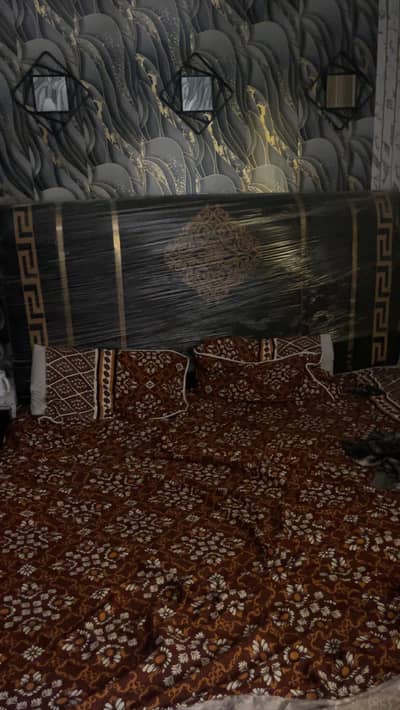 Bed & dressing