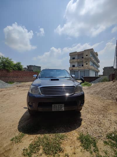 Toyota Hilux Vigo 2011 invincible