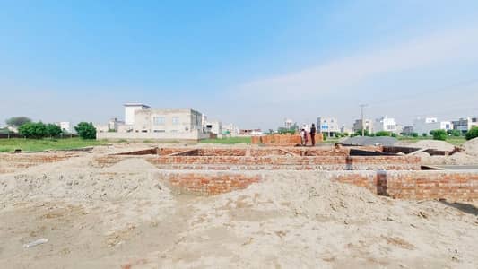 IDEAL LOCATION CORNER 11.5 MARLA PLOT FOR SALE IN AWT PHASE 2