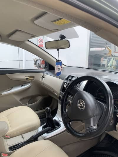 Toyota Corolla GLI 2011