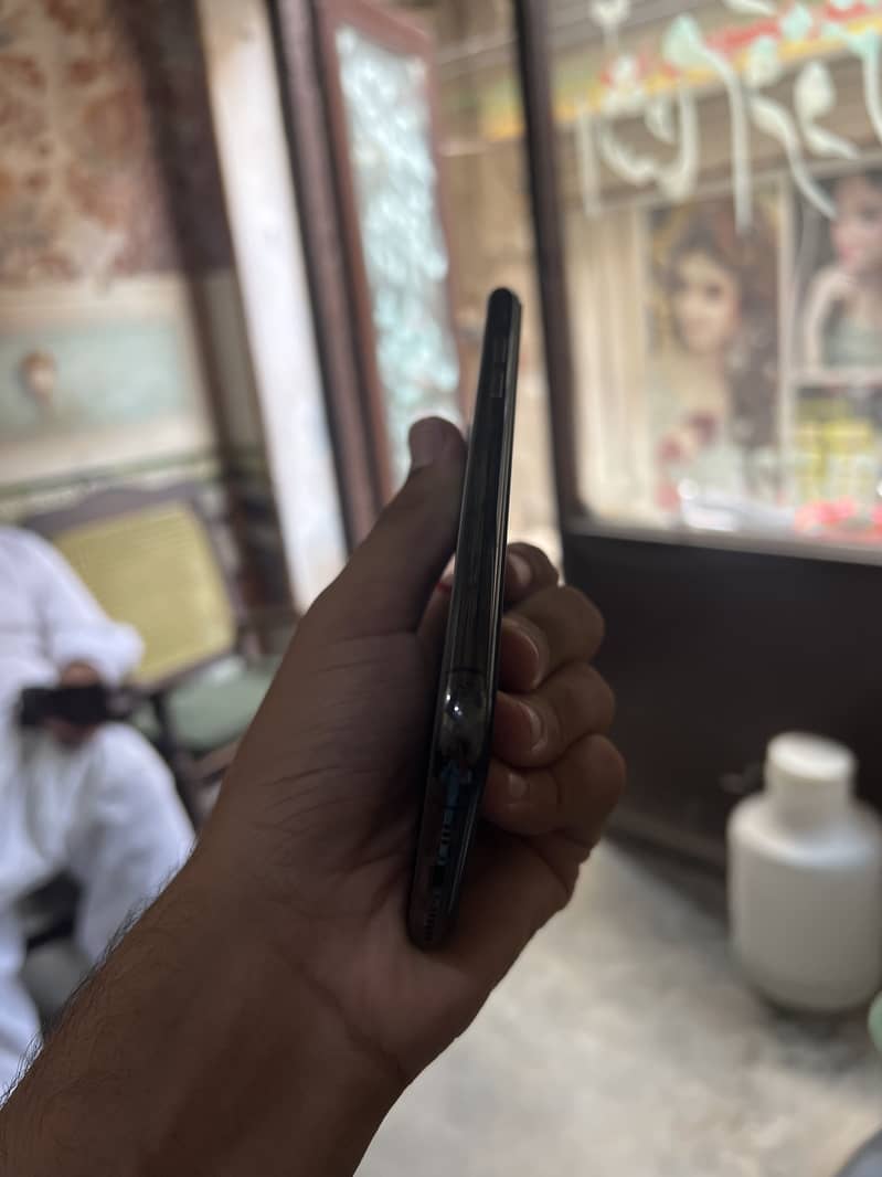 iPhone 11 pro 2