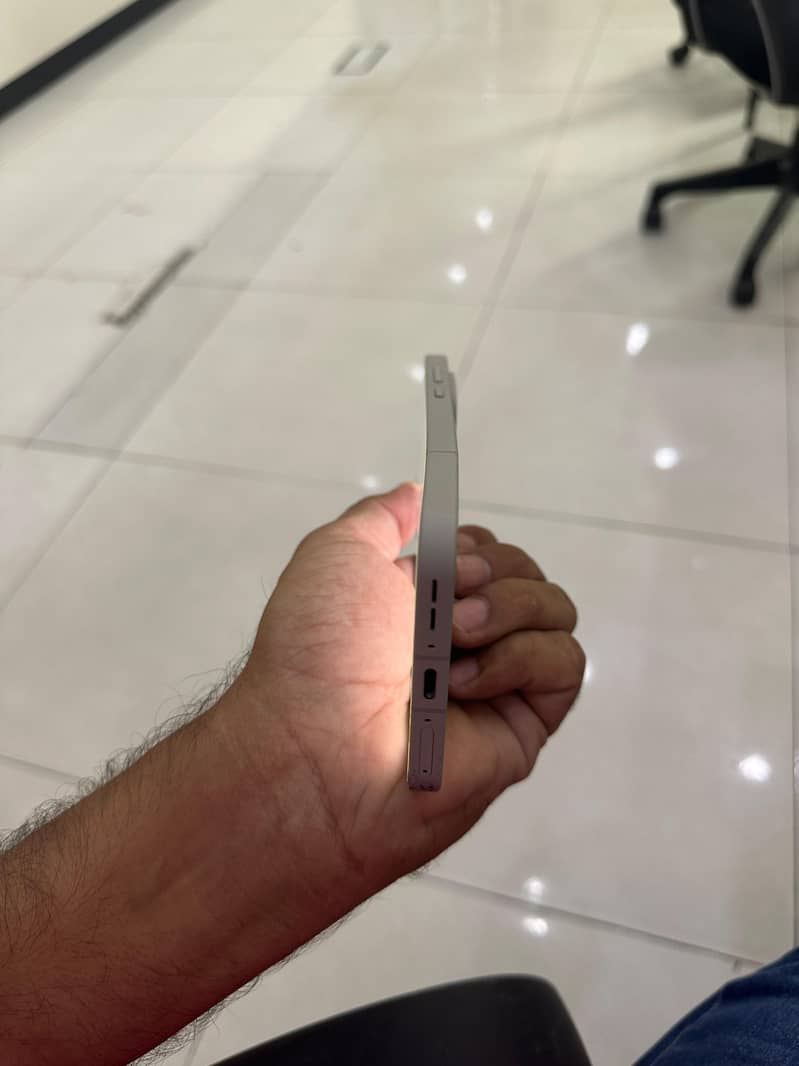 OnePlus 15 6