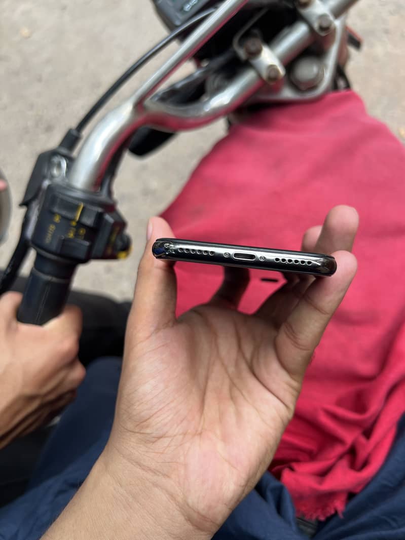 Apple iPhone X 8