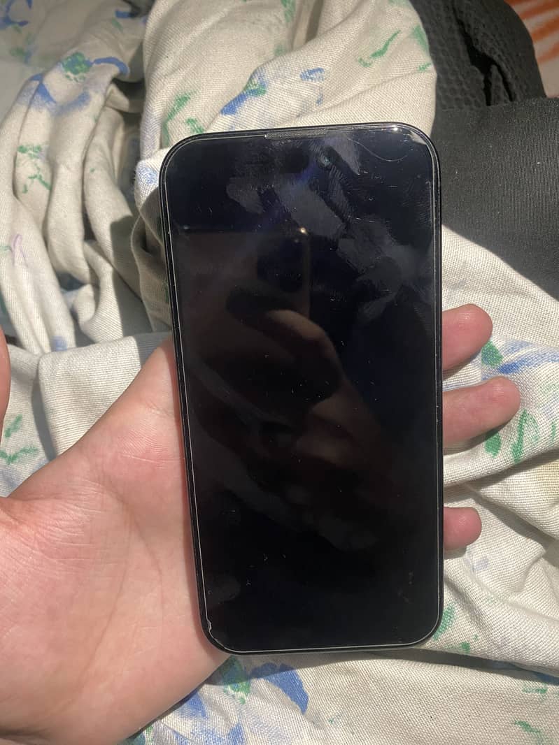 Apple iPhone 16 5