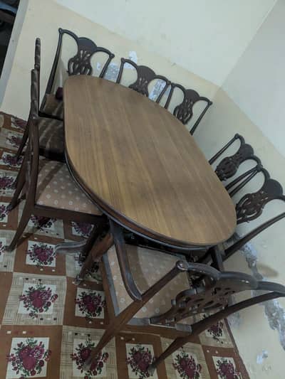 wooden dinning table