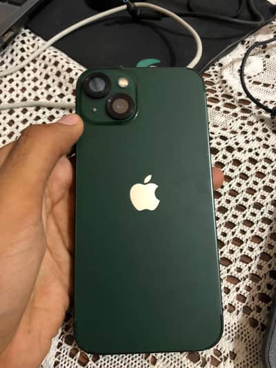 Apple iPhone 13